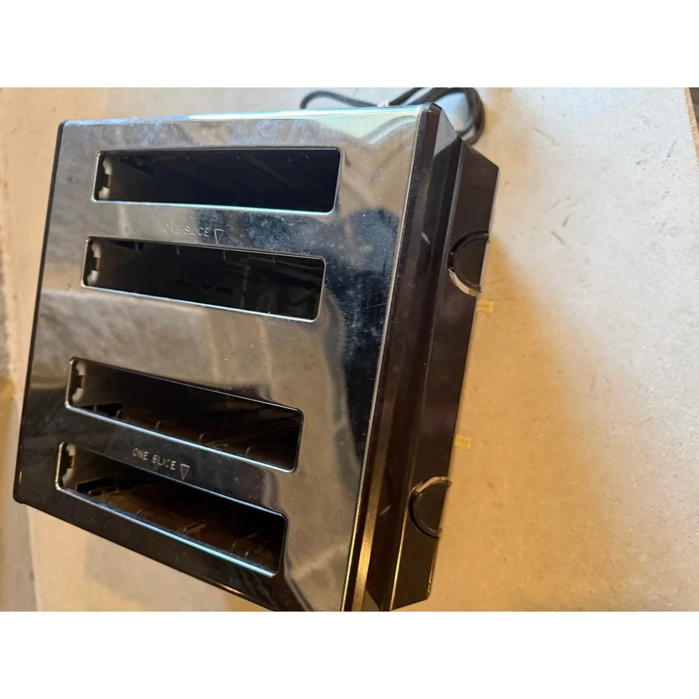 Vintage Toastmaster D148 4 Slice Toaster Retro Chrome Brushed‎ Metal Controls
